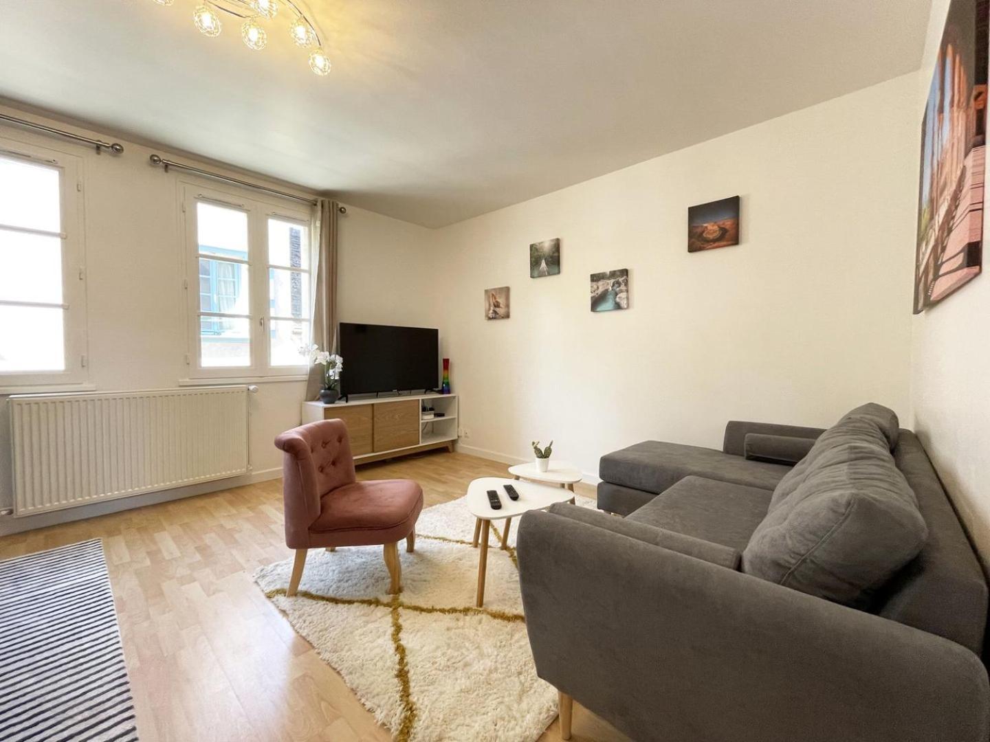 Au Bord De L'eure - Free Parking Chartres