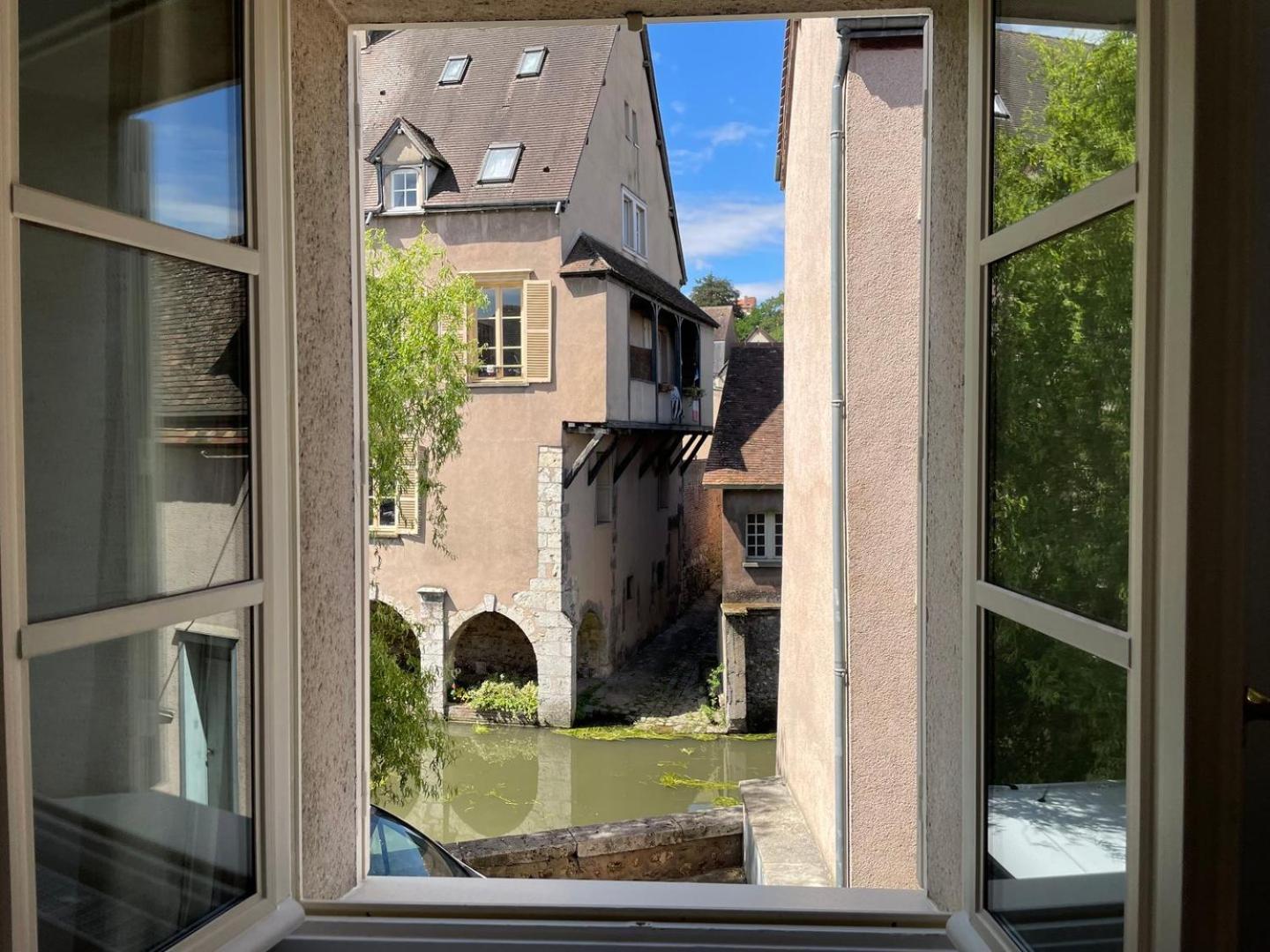 Au Bord De L'eure - Free Parking Chartres